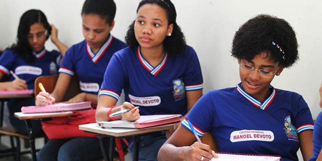 Práticas Educacionais do Colégio Estadual Rotary Itapuã Salvador Bahia: I  Torneio Inter Salas de Jogos de Salão